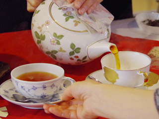 気軽にお茶会体験　特別編その2 英国スタイルミニ茶会 紅茶の新茶を愉しむ 茶室 古香庵
