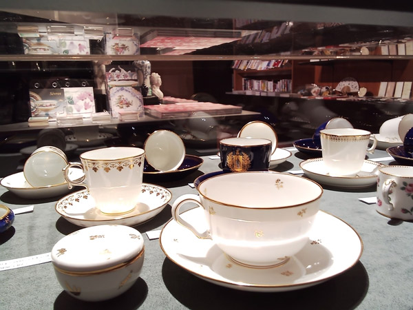 アンティークセーヴル ロムドシン 妃たちのオーダーメイド セーヴル フランス宮廷の磁器 細見美術館 ARTCUBE SHOP